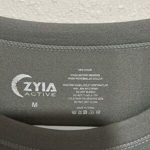 Zyia size medium sport shirt
